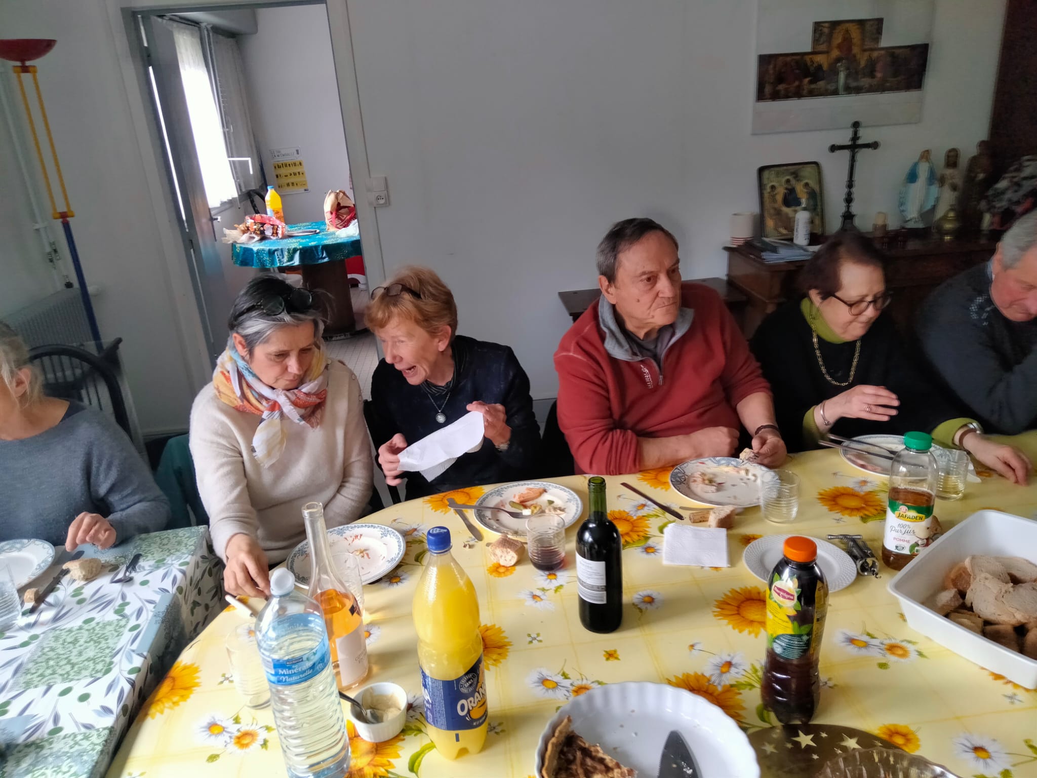 Repas festif au Secours Catholique de Chalon-sur-Saône