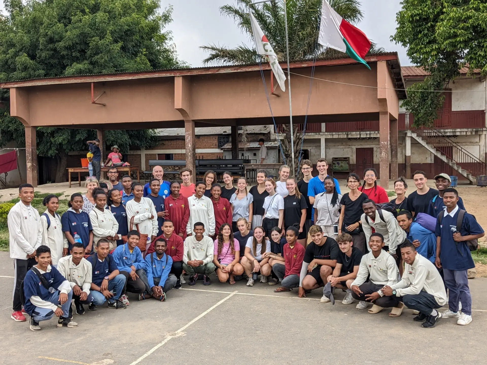 rencontre des lycéens de Saint Joseph à Madagascar