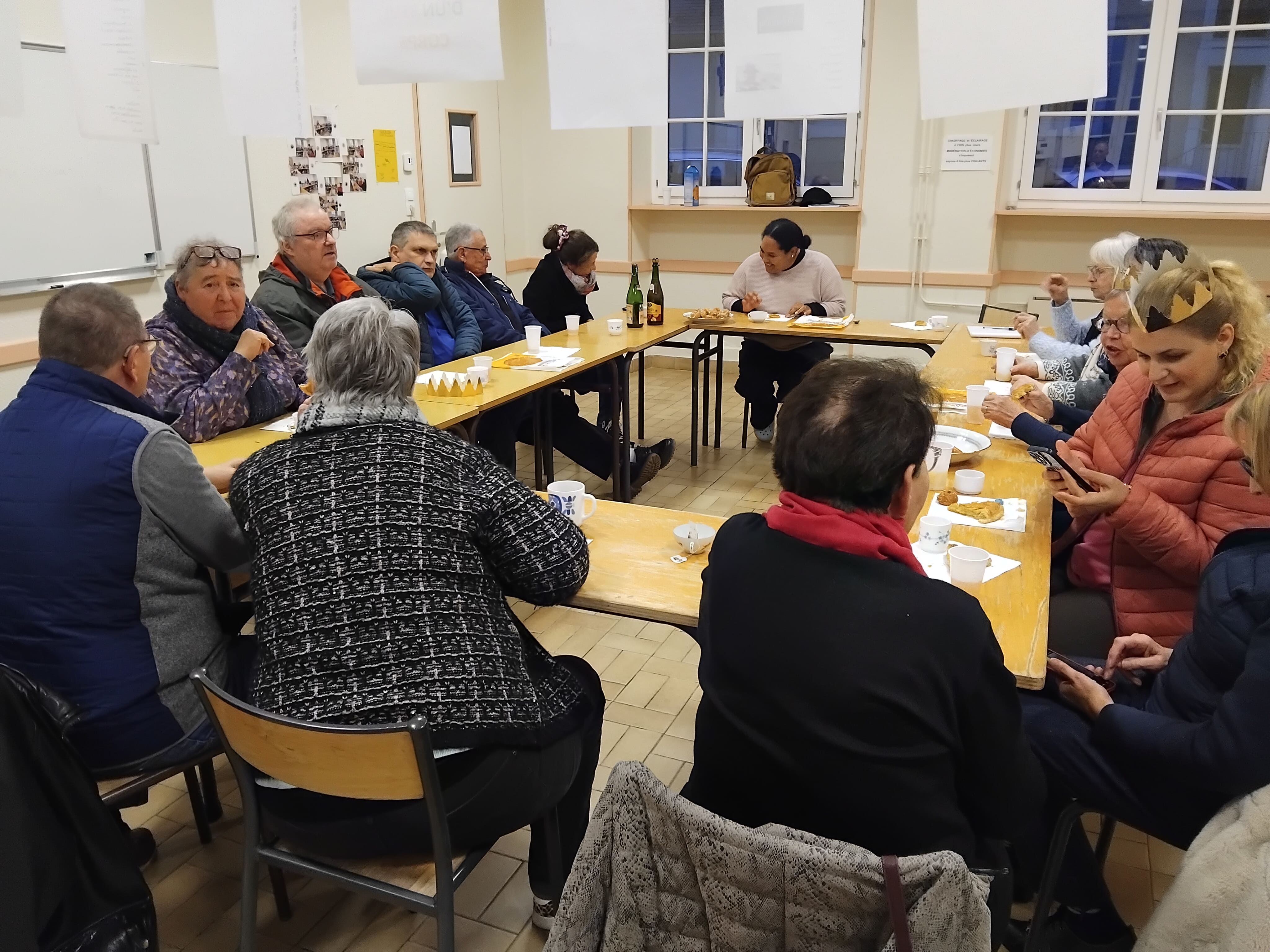 Rencontres autour d'une galette des rois du Secours Catholique