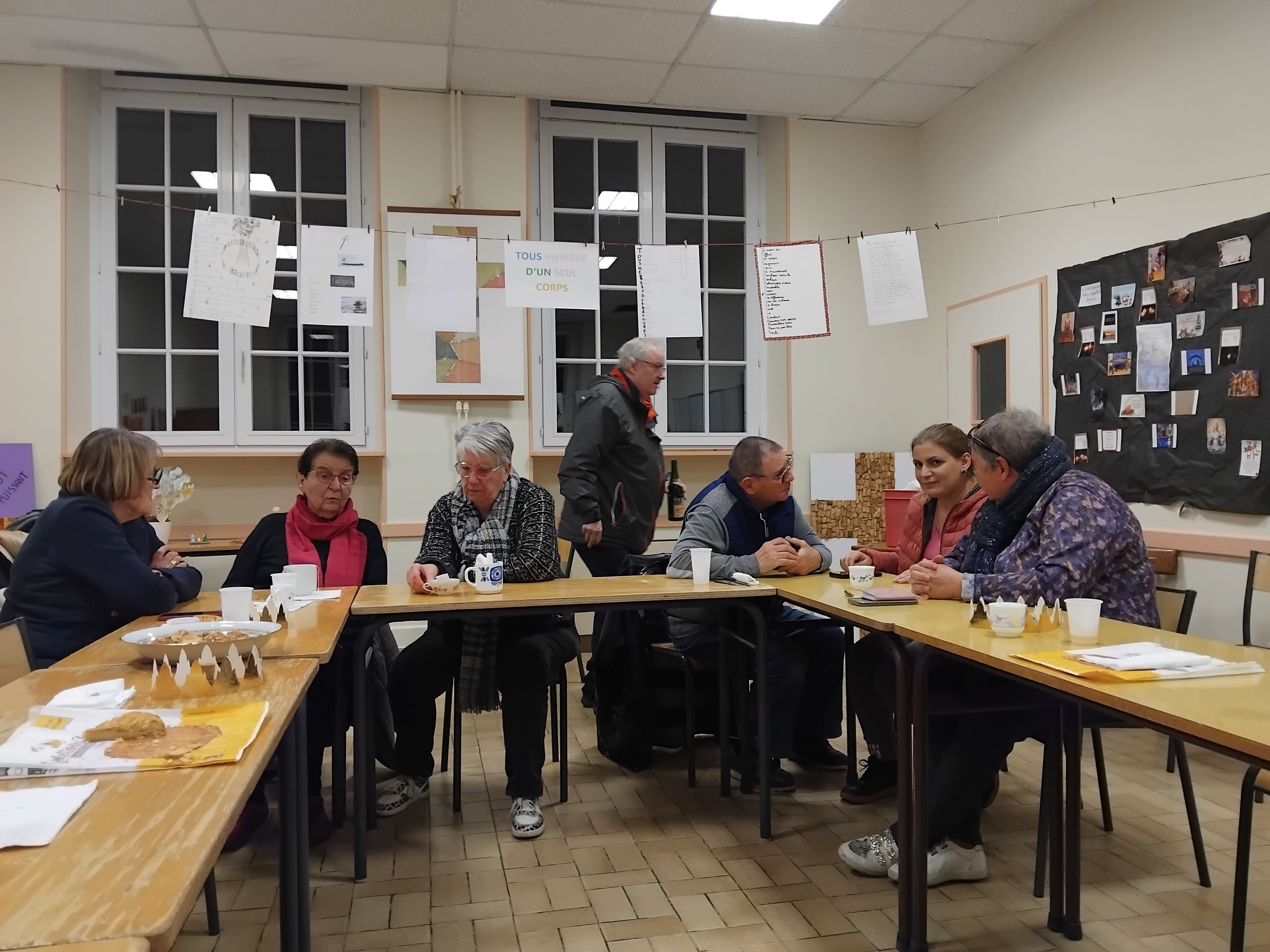 Rencontres autour d'une galette des rois du Secours Catholique