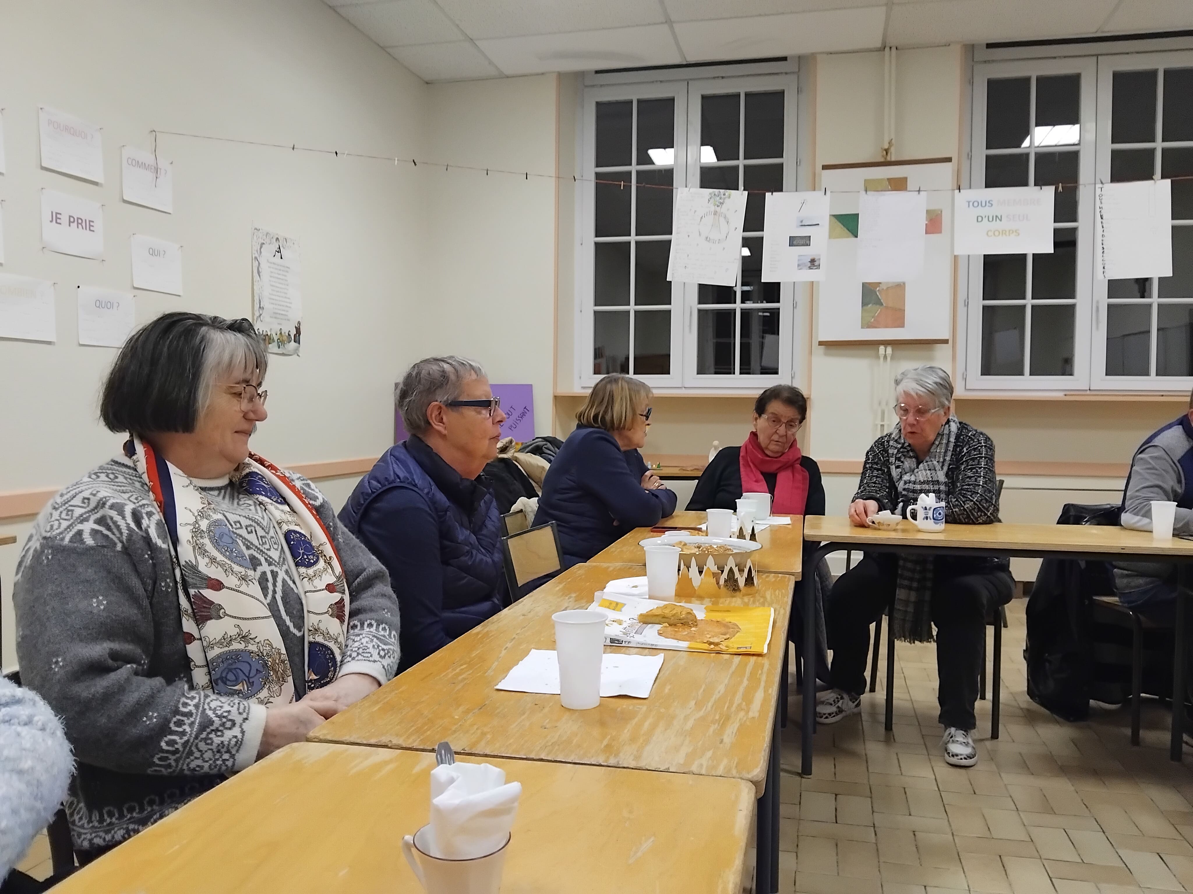 Rencontres autour d'une galette des rois du Secours Catholique