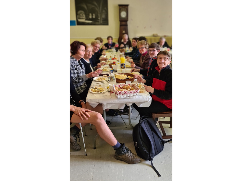 Repas de Pâques à l'équipe du Secours Catholique de Fontaine