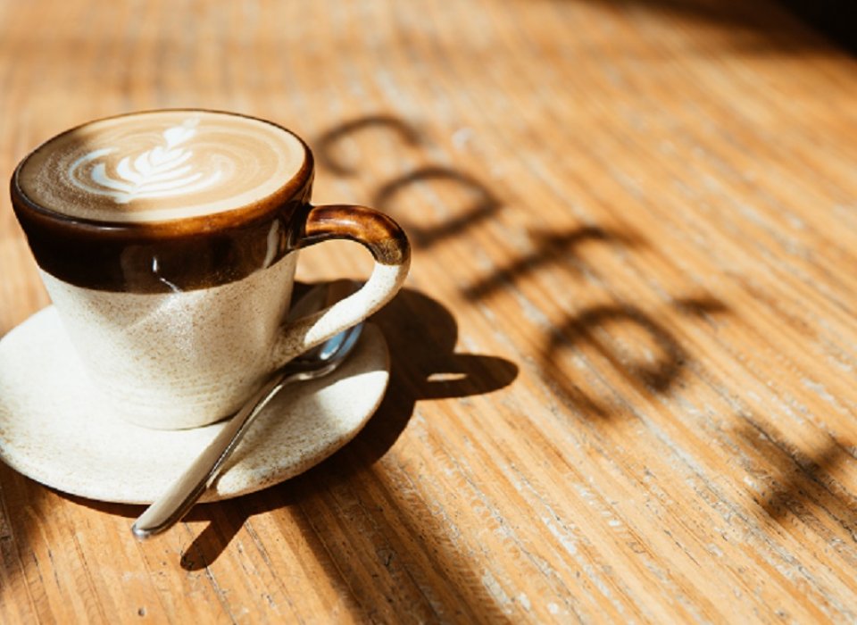 Une tasse de café pour favoriser les échanges