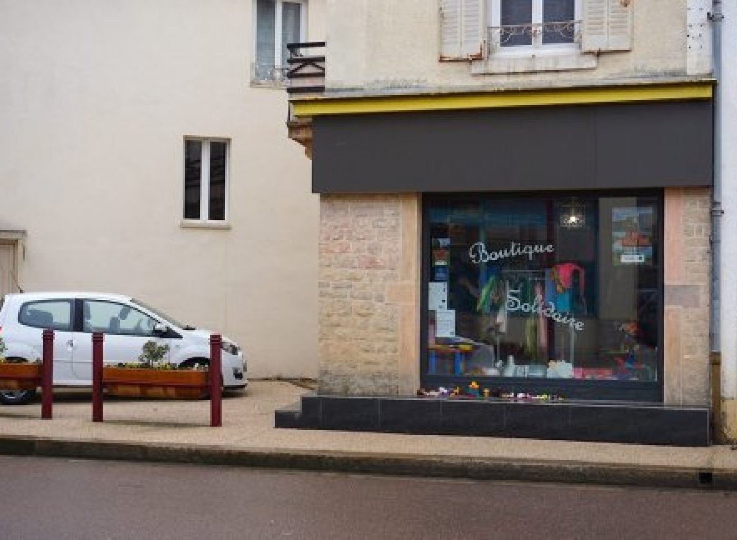 boutique solidaire du Secours Catholique à Nolay